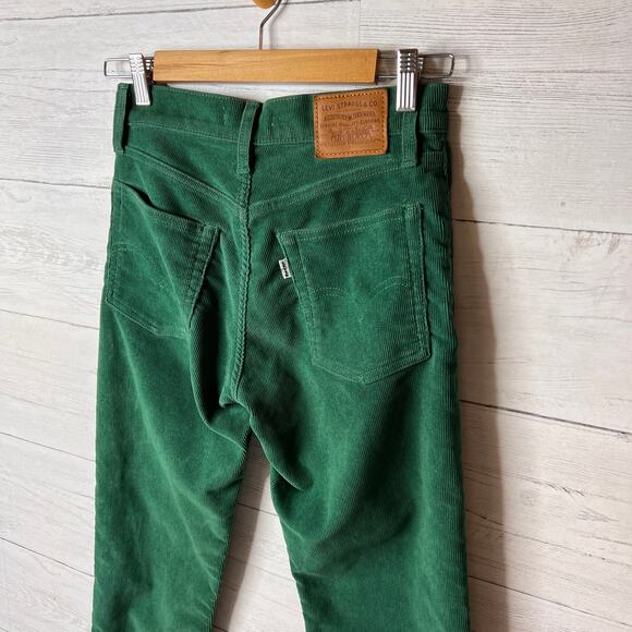 Levis Pants Womens Size 25 Kelly Green Wedgie Straight Corduroy Button Fly - Picture 12 of 16